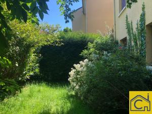 F4 avec jardin et parking