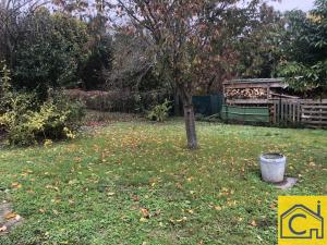 F2 avec jardin et parking