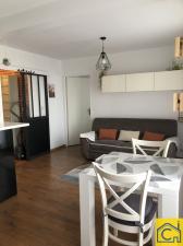 F2 meublé avec balcon et parking