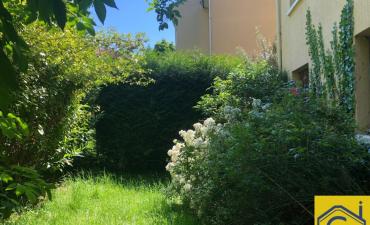 F4 avec jardin et parking Photo F4 avec jardin et parking