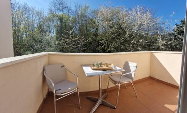 F2 BIS avec balcon et parking Photo F2 BIS avec balcon et parking
