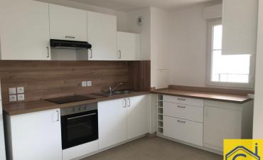 F3 Meublé parking et balcon