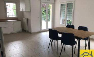 F3 Meublé parking et balcon