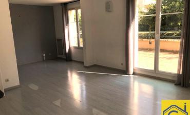 F3 avec jardin et box