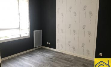 F2 avec parking et balcon