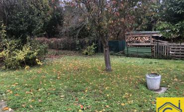 F2 avec jardin et parking