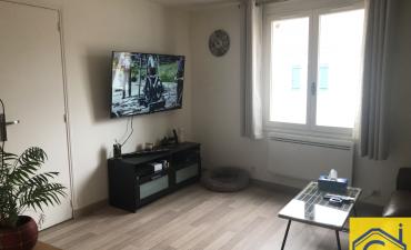 F2 avec jardin et parking