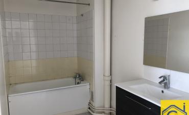 Centre Ville avec parking et cave