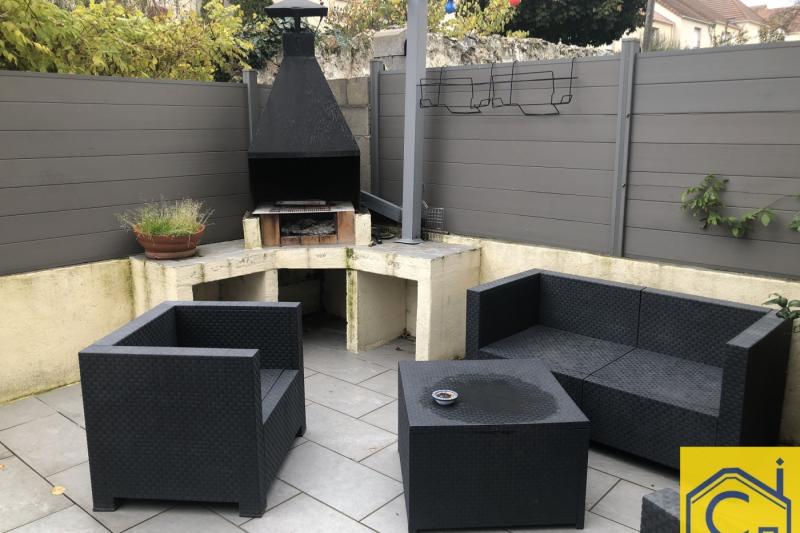 F2 avec jardin et parking