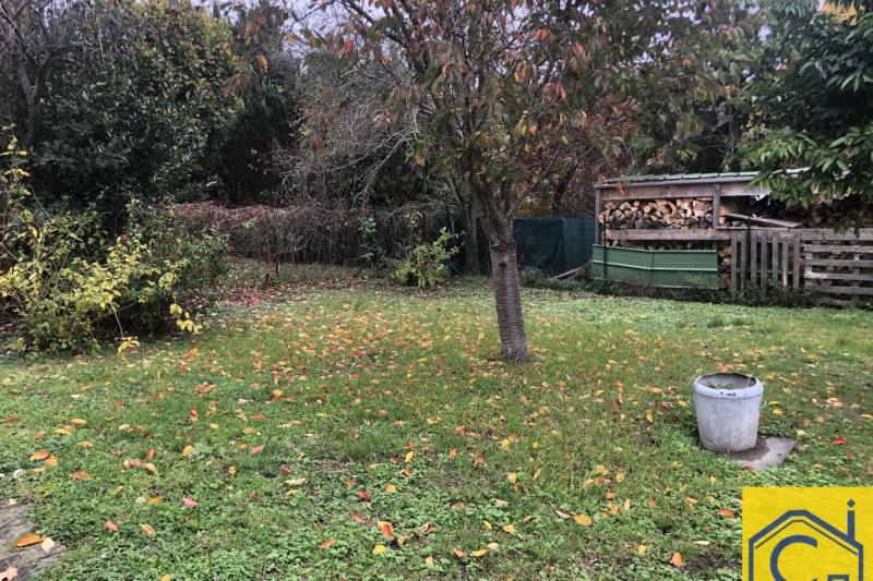 F2 avec jardin et parking