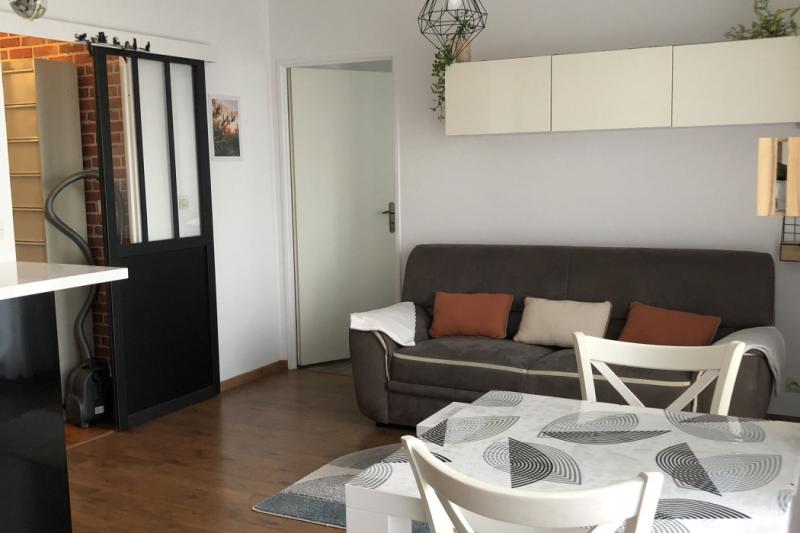 F2 meublé avec balcon et parking